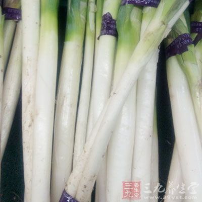 花甲1斤，料酒，姜丝，葱段，花椒，老抽