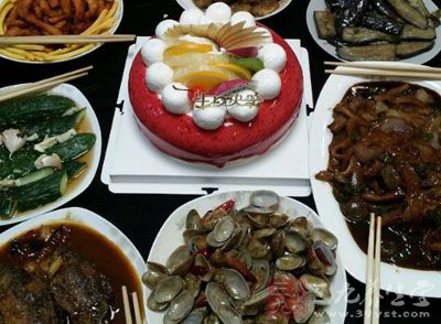 生日聚餐后三市民食物中毒