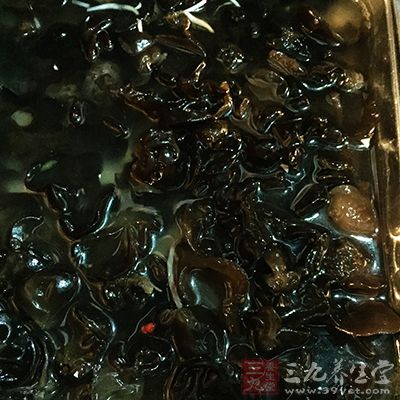 黑木耳可治口腔溃疡