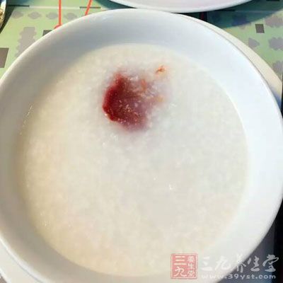 米粥是十分有營養(yǎng)的食物