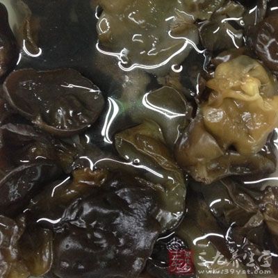 辅料：水发木耳50克