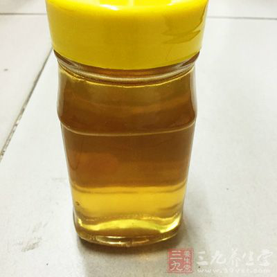 绿茶5g、蜂蜜适量