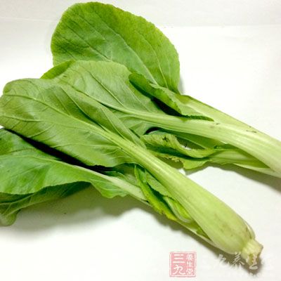 菠菜等綠色的多葉食物也能提供大量的能緩解皮膚干燥