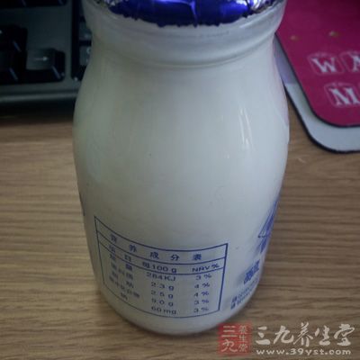 牛奶是优质蛋白质、核黄素
