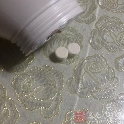 儿童补钙时一定不要服用含铅的钙片