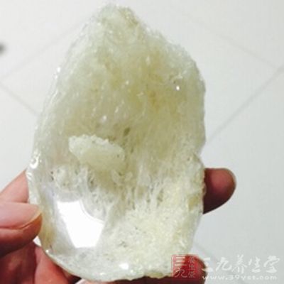 食用燕窝期间少吃辛辣油腻食物