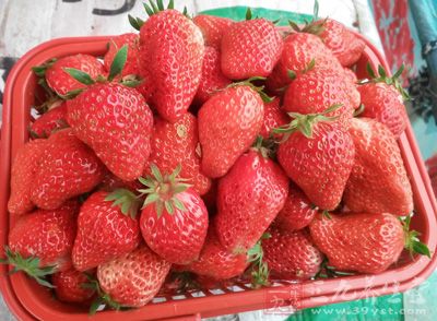 草莓的营养价值 草莓的功效有哪些