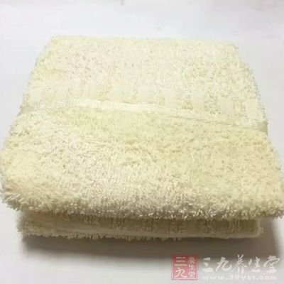 使腰變細(xì)的毛巾操必備用品：毛巾一條