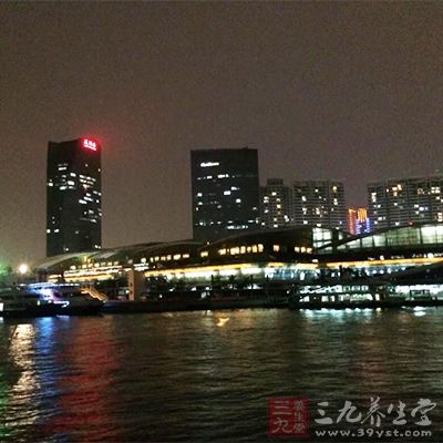 厦门也是现代化国际性港口风景旅游城市