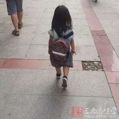 放疗结束后大多数病人症状可缓解半年左右，但很少超过1年