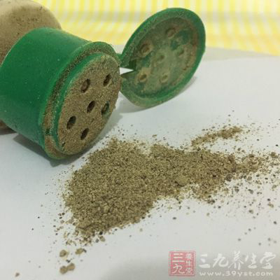 胡椒粉1/4茶匙，香油1/2茶匙，太白粉1大匙