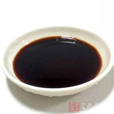 湖南剁辣椒1大匙，凉开水5大匙，细砂糖1又1/2小匙，白醋2小匙，酱油1小匙