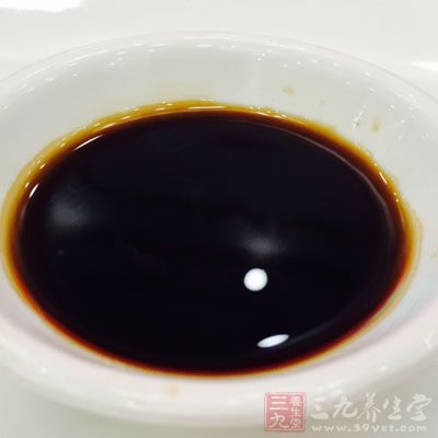 白皮大蒜10克，大葱5克，酱油20克，盐1克，白砂糖5克