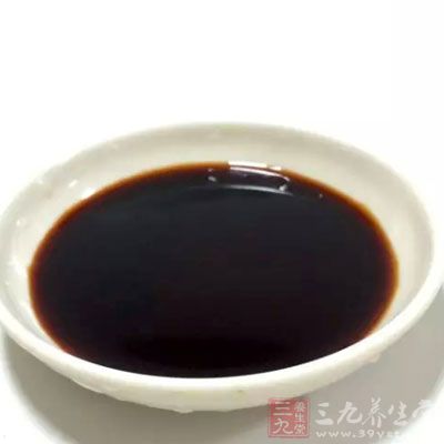 鸭肝，姜，辣椒，叉烧酱，料酒，老抽，糖，味精