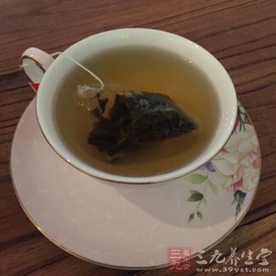 绿茶中的儿茶素还可以通过血液循环进入全身