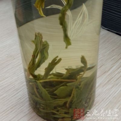 茶叶舒展的差不多时加入第二次开水