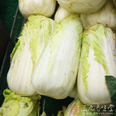 大白菜葉8片，臘腸100g