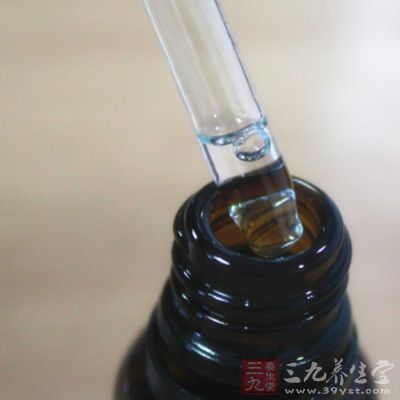 植物精油分子能夠通過鼻腔粘膜系統(tǒng)吸收刺激嗅覺神經(jīng)