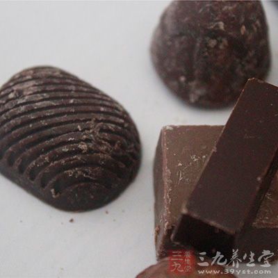 食用黑巧克力可预防心血管疾病 食用黑巧克力可预防心血管疾病