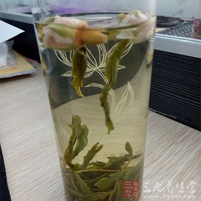 喝綠茶也能解決喉嚨痛的問題