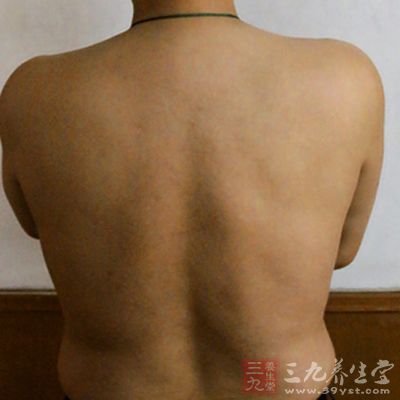 命门穴位于人体的腰部 命门穴位于人体的腰部