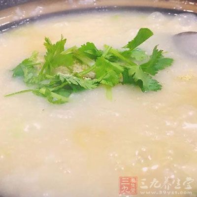 有补肾益精、养血润燥之功效