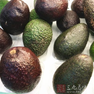 如何挑选好吃的牛油果 如何挑选好吃的牛油果