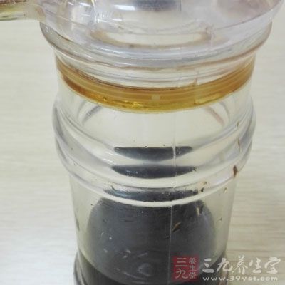 粉条倒入醋后会发黏，所以醋尽量在食用的时候再倒