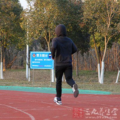 健身生活:场地空气不流通 健身生活:场地空气不流通