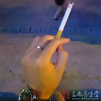 胃病的人应该戒烟