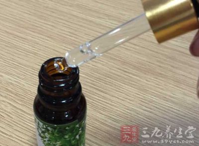 薰衣草精油能够起到降低高血压的作用