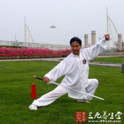 吴鉴泉已在精武体育会教太极拳