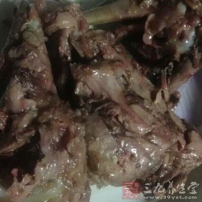 為溫補(bǔ)性食品，有補(bǔ)中益氣的作用