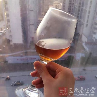 红酒中的天然原料及酿制过程 红酒中的天然原料及酿制过程