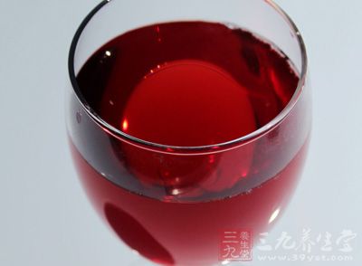 少量葡萄酒能讓男女快速進(jìn)入激情狀態(tài)