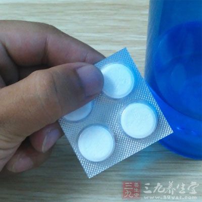 哺乳期的新媽媽服用減肥藥，大部分藥物會(huì)從乳汁里排出