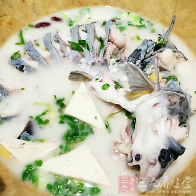 鯪魚粉葛豬骨湯