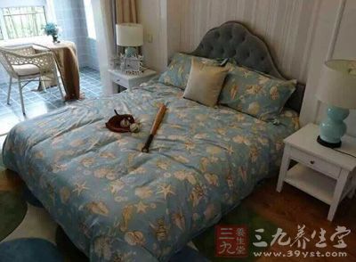 很多人都喜欢像榻榻米一样的矮床 很多人都喜欢像榻榻米一样的矮床