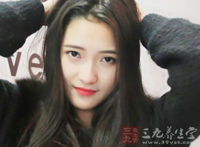 在选择SPF值时,可以根据个人情况及使用地点来定 在选择SPF值时,可以根据个人情况及使用地点来定