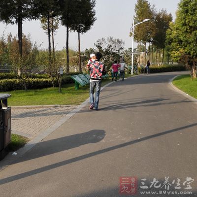 三是支撑躯体的功能更是足的基本功能