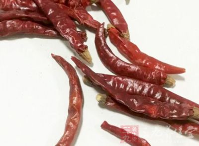 辣椒等刺激性食物会促进疤痕组织增生