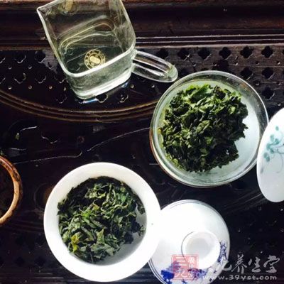 人们喜欢喝茶，还有一个原因就是茶中含有香味