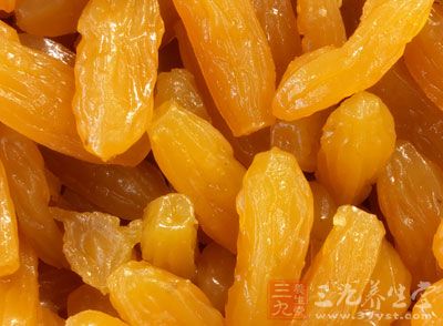 热衷于吃零食 热衷于吃零食