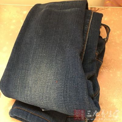 裤子太紧不利于体内排出的汗气散发 裤子太紧不利于体内排出的汗气散发