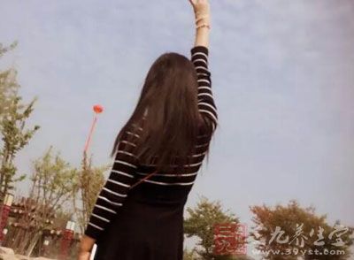 香港女星曝:注重卵巢保养 香港女星曝:注重卵巢保养