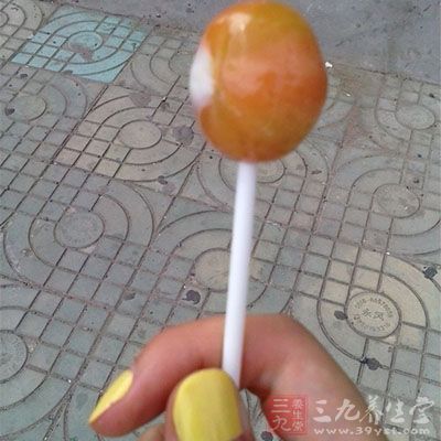 吃含糖量较高和加工的食品会加重焦虑症状