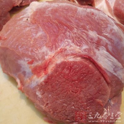 猪瘦肉250克，精盐适量