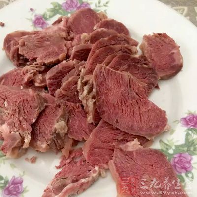 牛肉、盐、糖、味精、花椒、大料