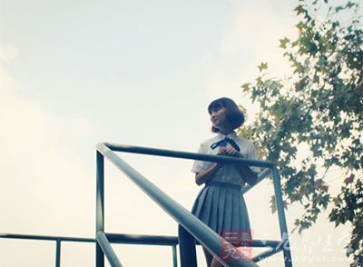 那些每天晚上睡5到6个小时的女性