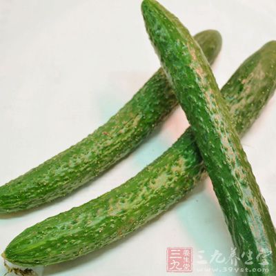 维生素C丰富的食物有各种新鲜蔬菜和水果